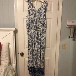 Lucky Brand blue/white paisley maxi dress, size 1x, excellent!